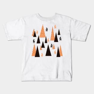 Reindeer in the forest at Christmas Kids T-Shirt